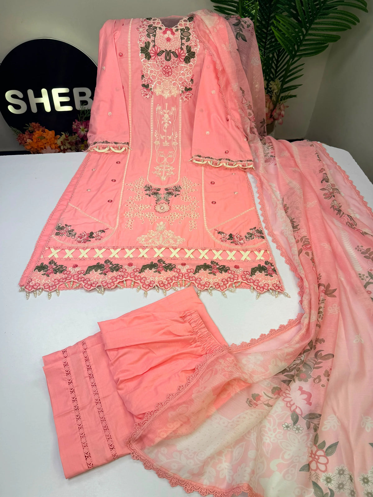Pink 3-piece suit embroidery on the lawn fabric|E 90