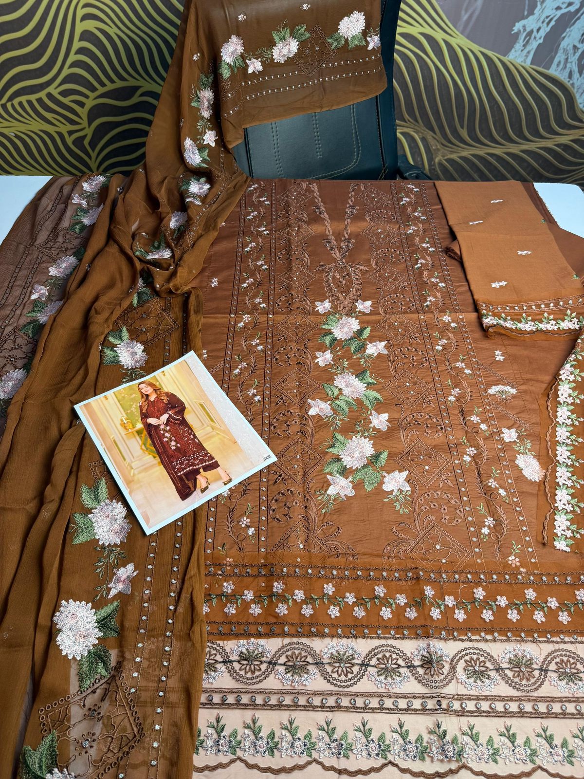 Aneelas Lawn Unstitched Embroidered|E34