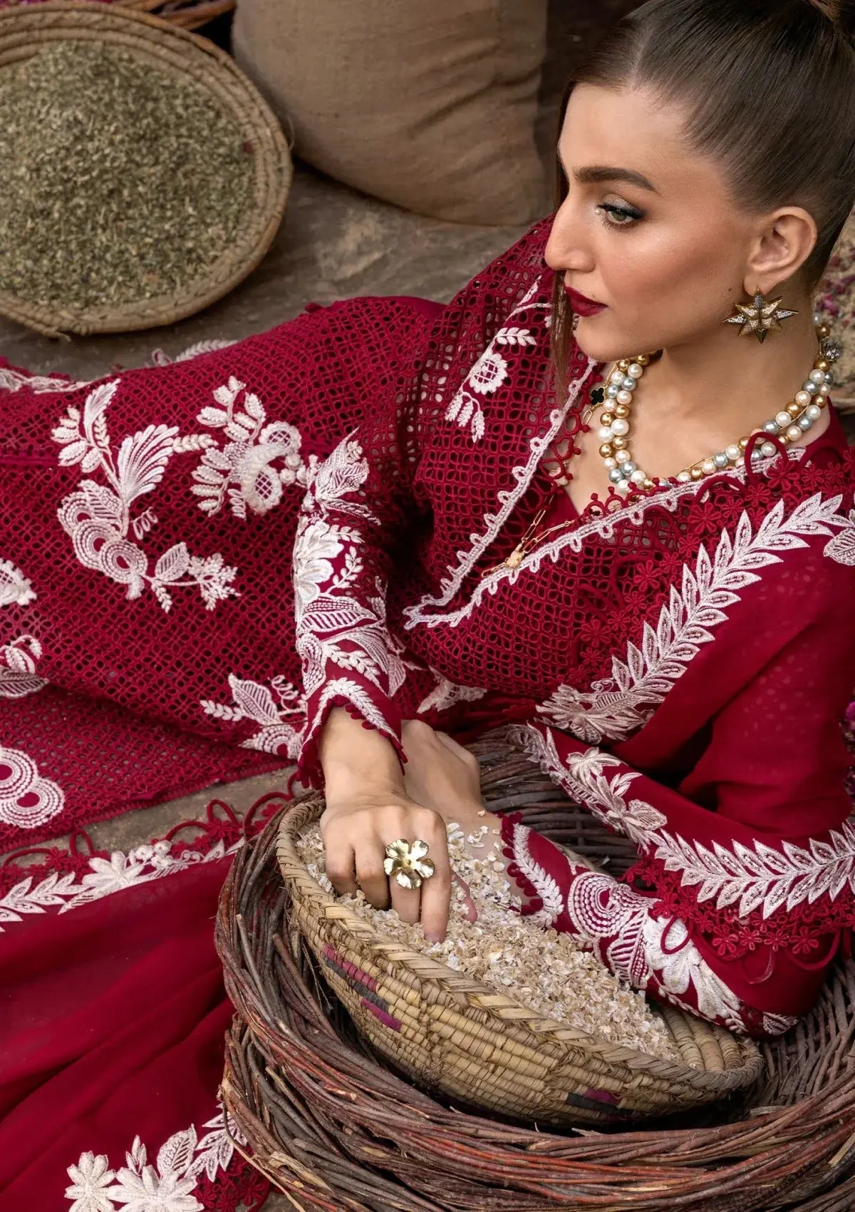 Crimson Tasawar Luxury Lawn 3-piece|E58