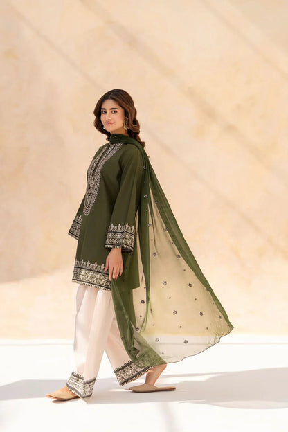 Beautiful 3 Piece Embroidery Lawn | L-103