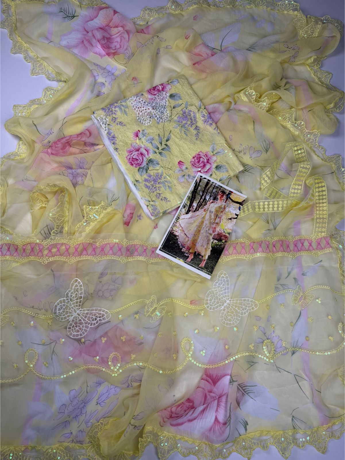 Butterfly yellow Maria B |E36