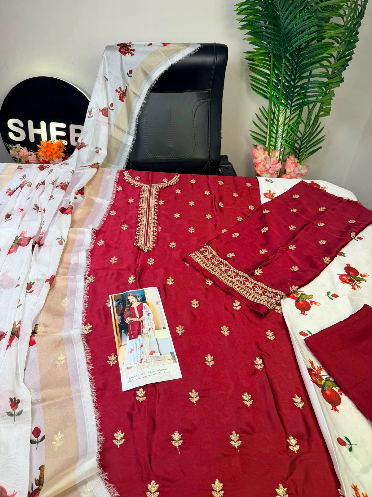 Silk trending article red and white 3 piece|E101