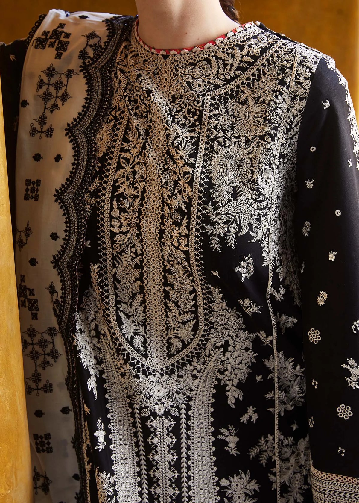 Zarnish- Luxury Embroidered 3PC